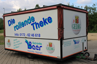 Ausschankwagen und rollende Theke